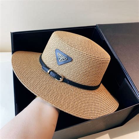 sombrero de prada hombre.